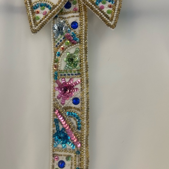 Vintage 1980s Oleg Cassini White Blouse with Multicolor Sequin Collar - Picture 4 of 7